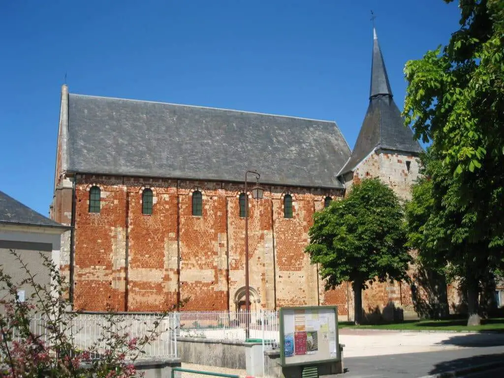 Eglise à Charost (Eglise Saint Michel )