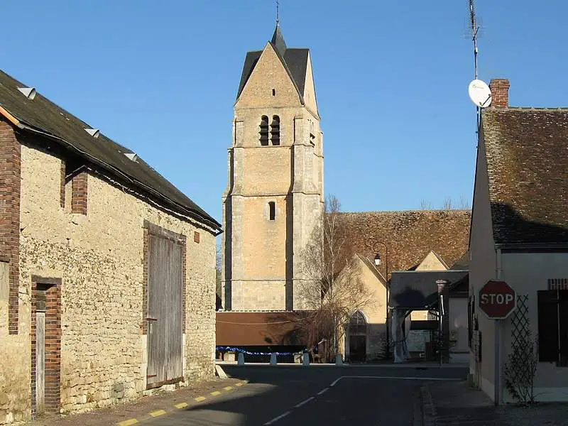 Eglise à Guilly (Eglise Saint Sulpice)