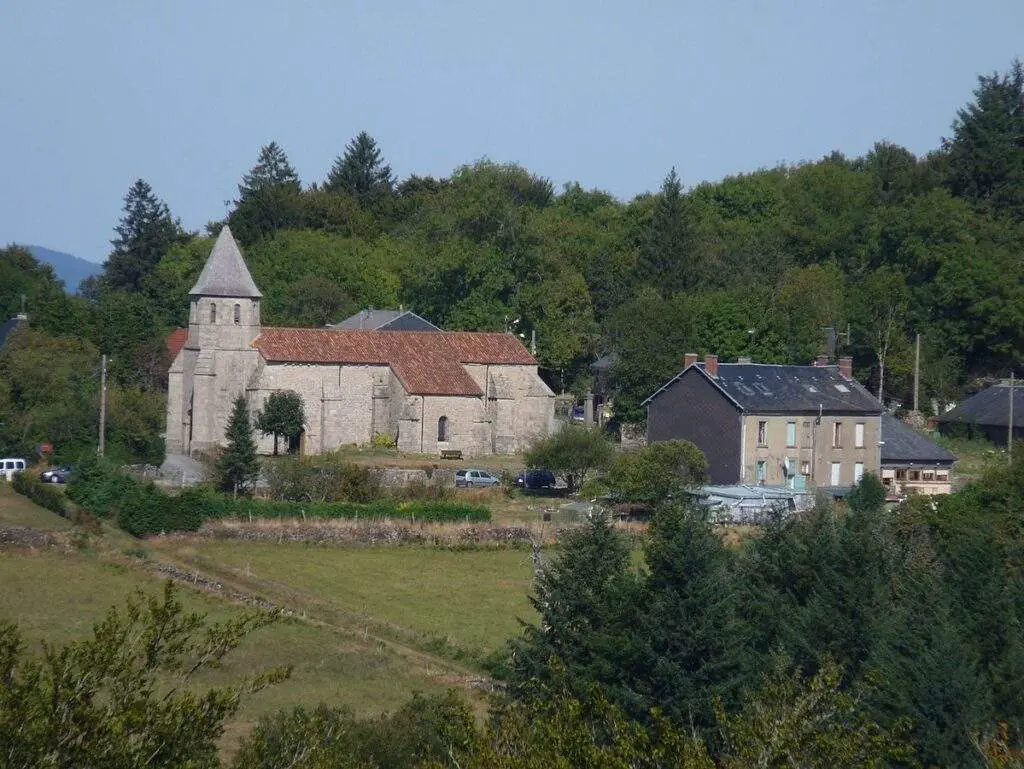 Eglise à Saint Goussaud