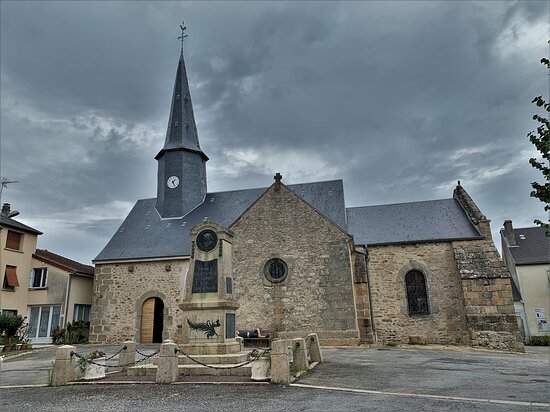 Eglise à Saint Hilaire La Treille