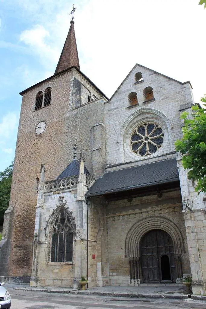 Eglise à Salins