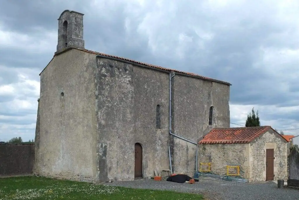 Église Anais : Saint Pierre
