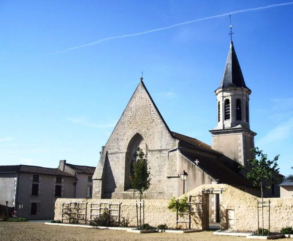 Église Ayron (Saint-gervais-et-saint-protais)