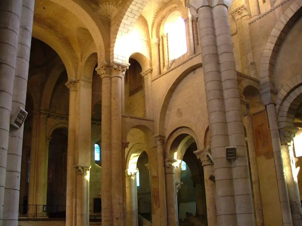 Église Bellefonds (Saint-hilaire)