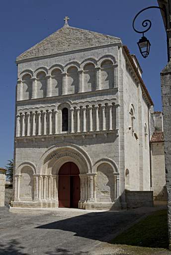 Église Bourg-charente : Saint-étienne
