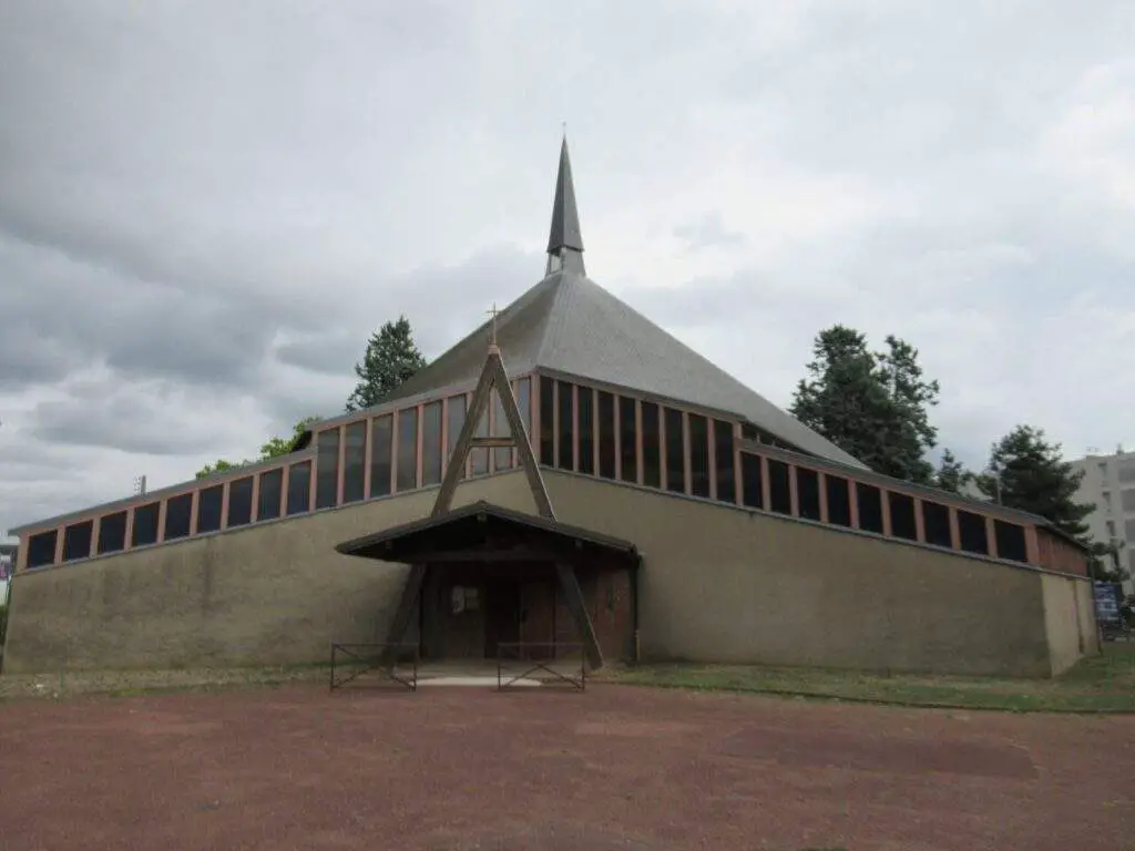 Église Chapelle Notre Dame Des Chênes