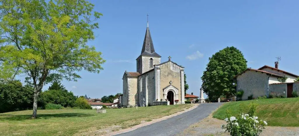 Église Châtignac : Saint-pierre