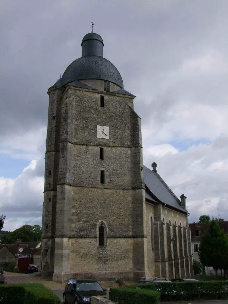 Église Cherré (St Pierre Et St Paul)