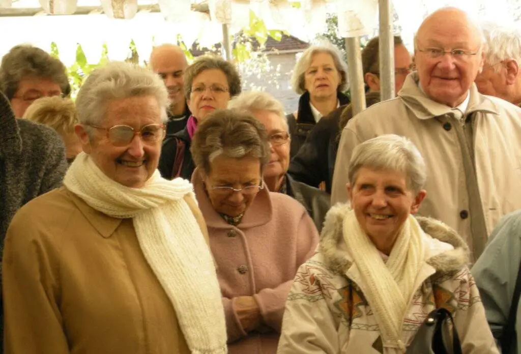 Église Communauté Des Soeurs (Maison Paroissiale)