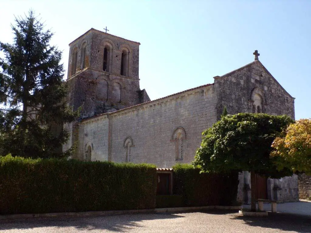Église Courbillac : Saint-aubin