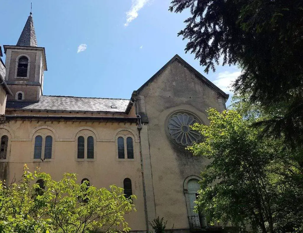Église Couvent Soeurs de Jésus Serviteur (Couvent de Cruéjouls)