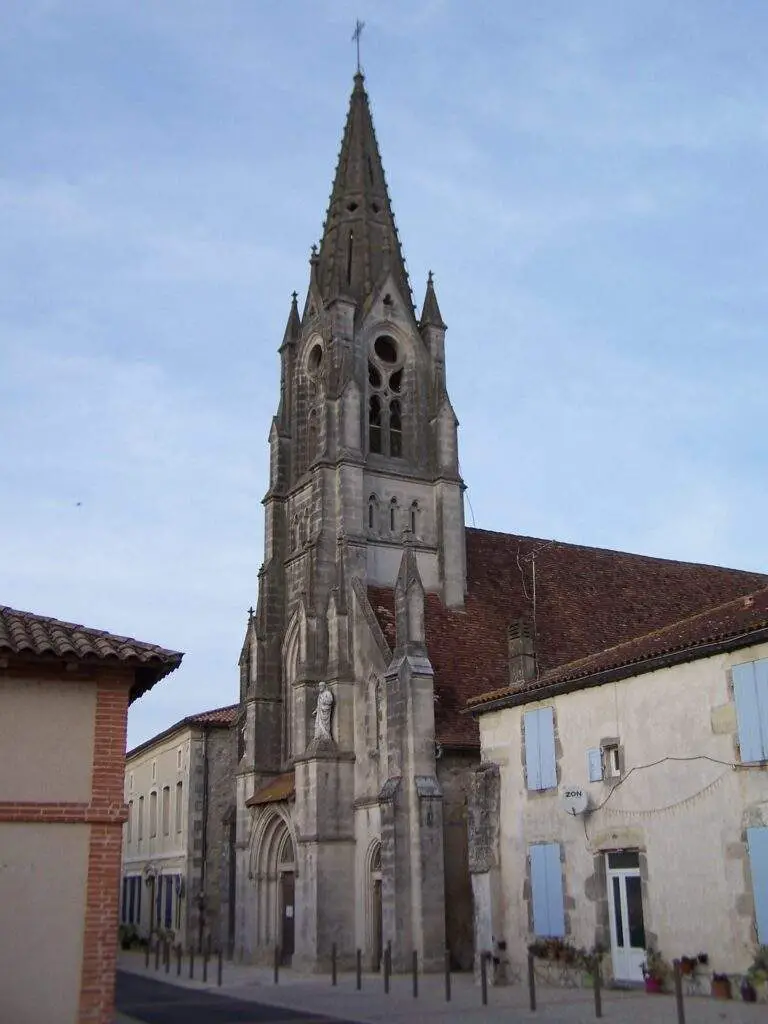 Église de Lussac à Lussac