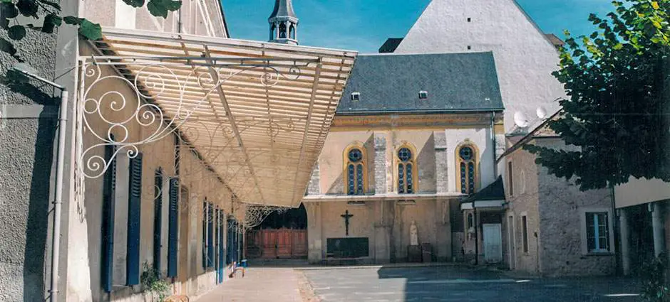 Église Ecole Sainte Ernestine (Lardy)