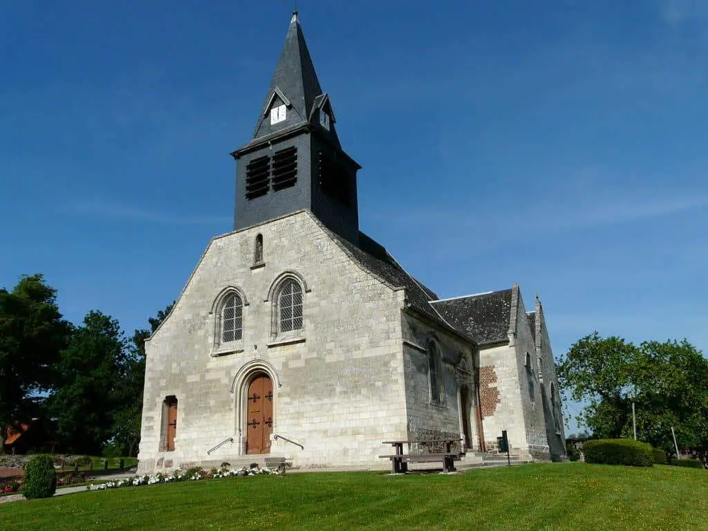 Église Esnes  (Saint Pierre)