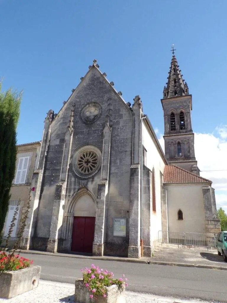 Église Javrezac : Saint-pierre
