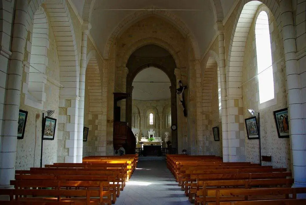 Église Juignac: Saint-nazaire
