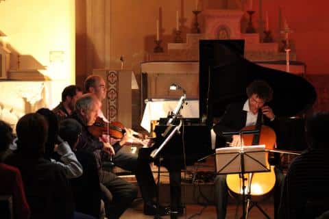 Église La-chapelle-montreuil (Saint-eutrope)