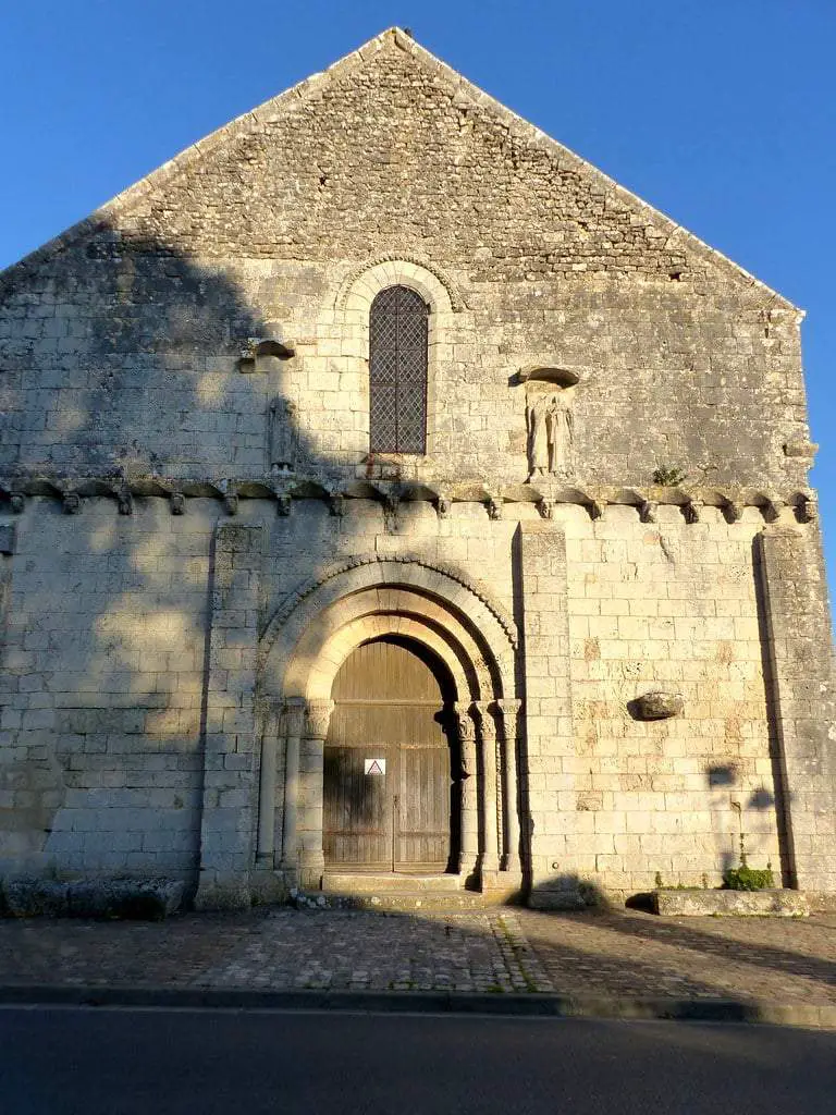 Église La Villedieu-du-clain (Saint-jean Baptiste)