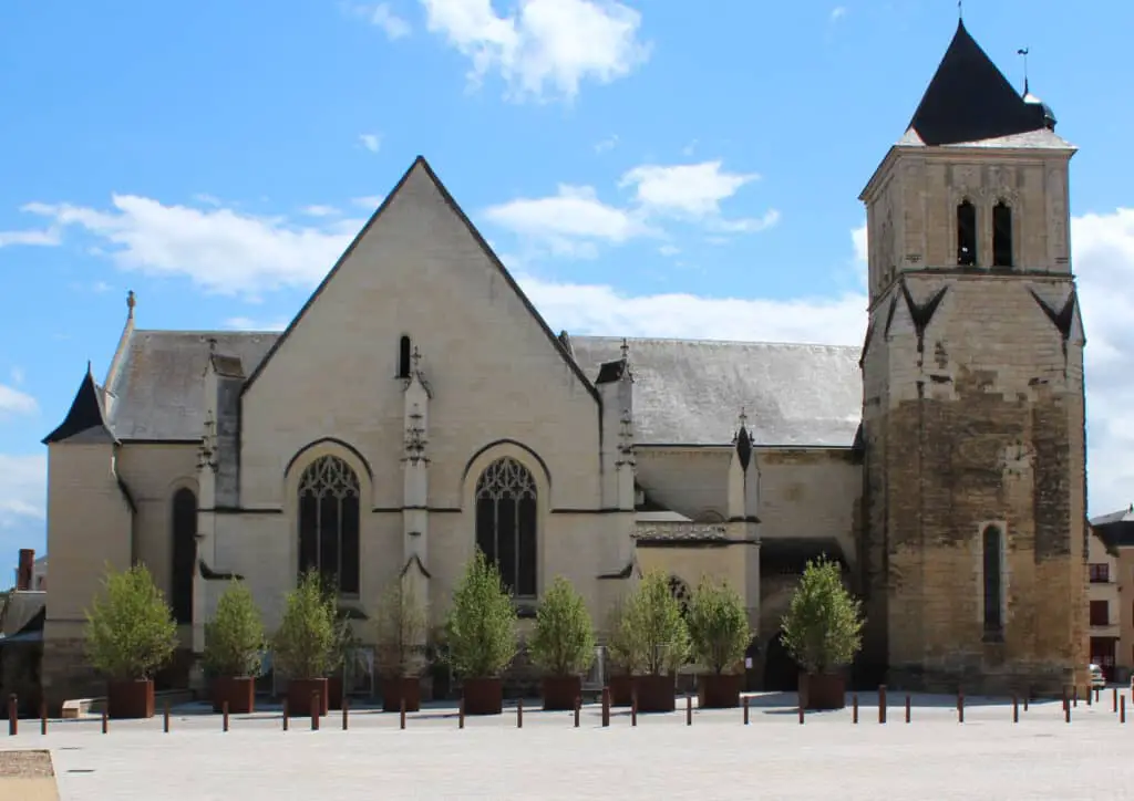 Église Lezay (Saint-médard)