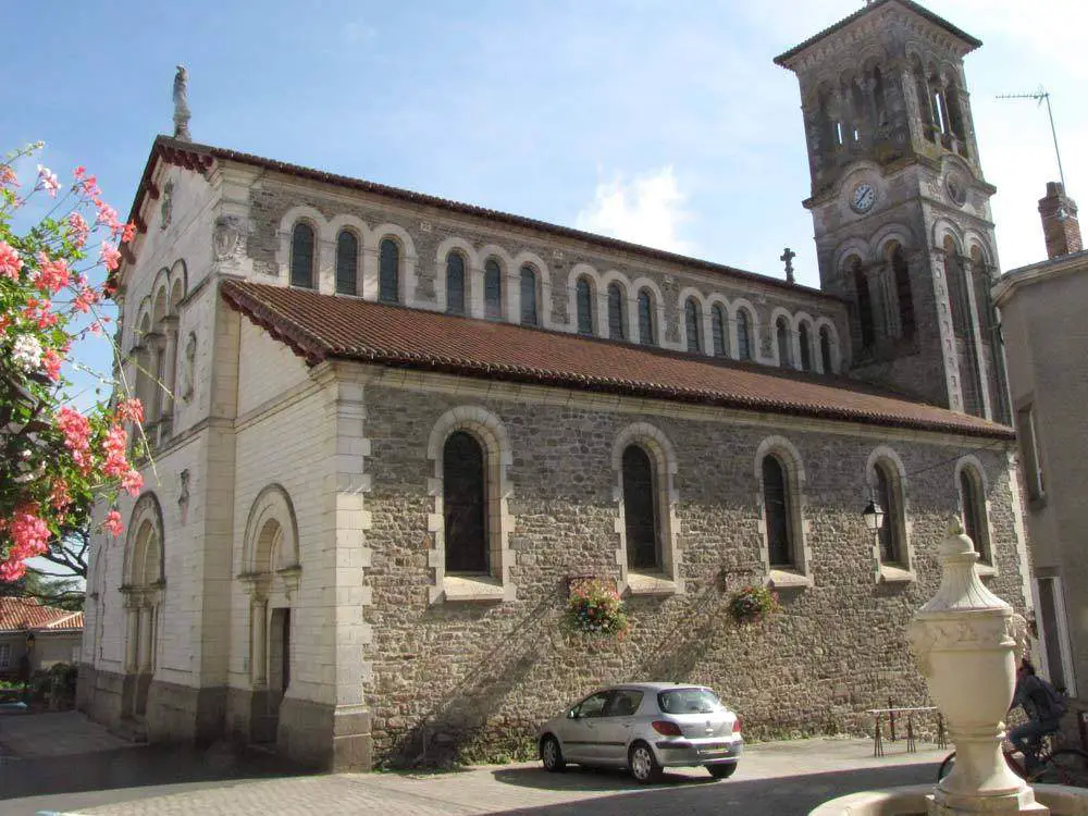 Église Lieu D’animation Culturelle Et Cultuelle  Château de La Cressonnière
