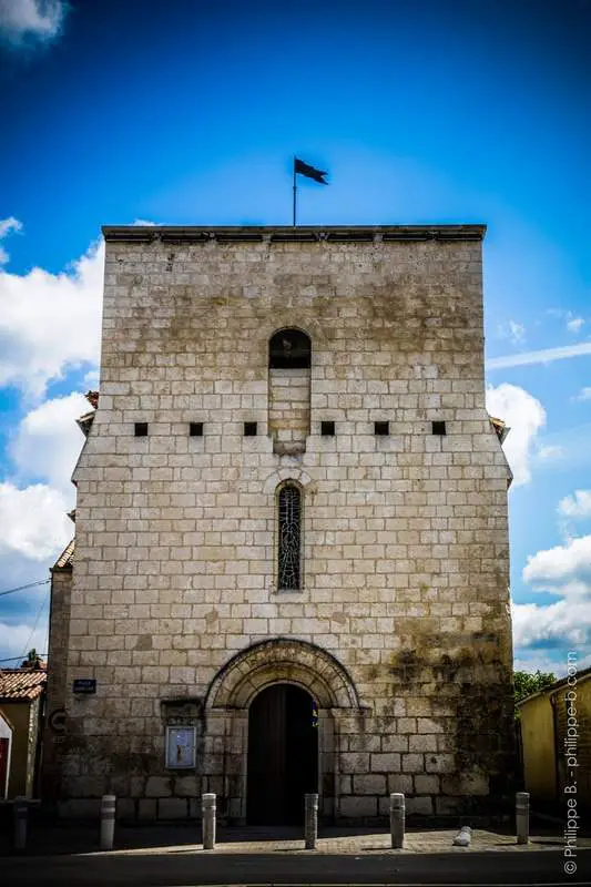 Église L’isle D’espagnac : Saint Michel