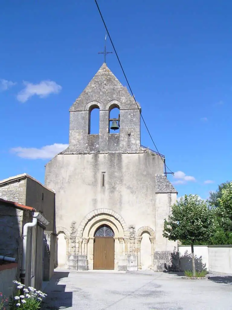Église Longré : Saint-pierre