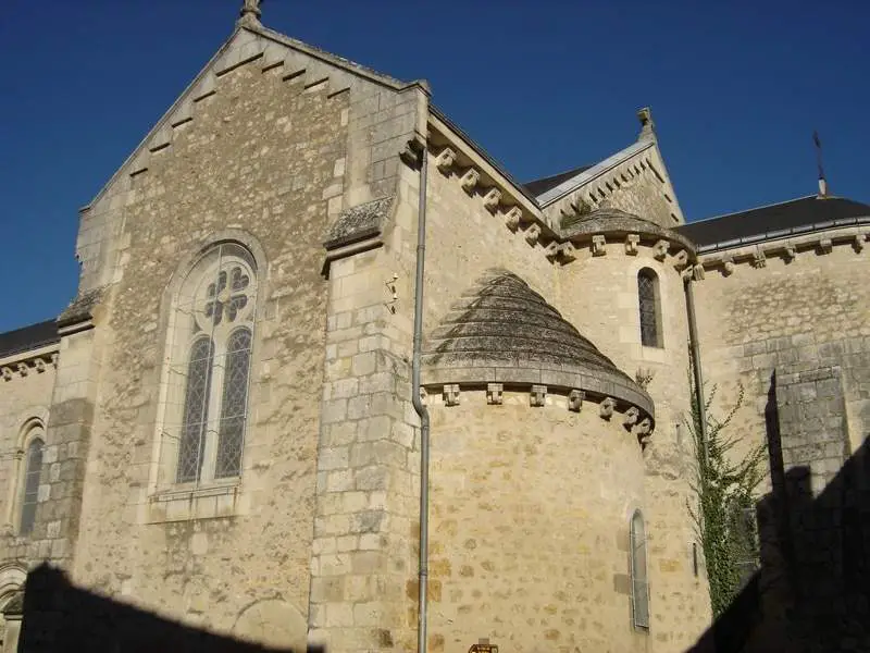 Église Lussac Les Chateaux (Sainte-marie-madeleine)