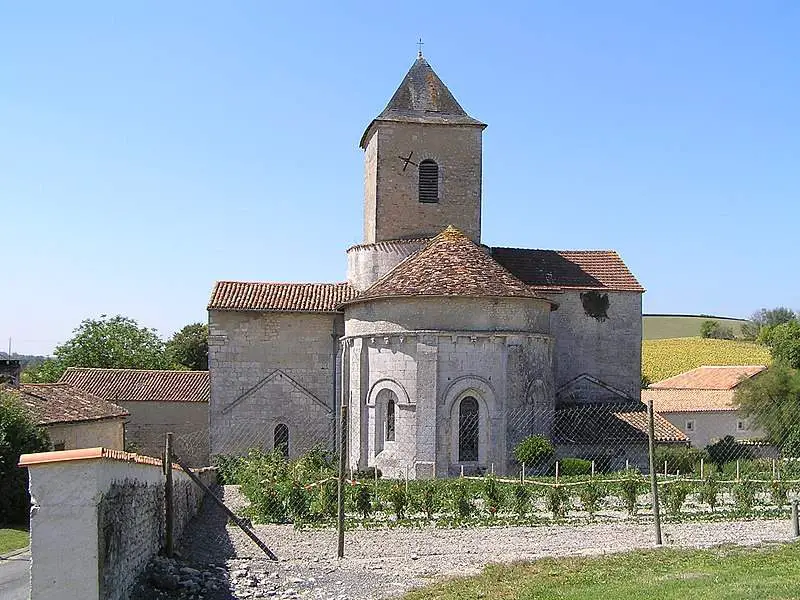 Église Mainfonds: Saint-médard
