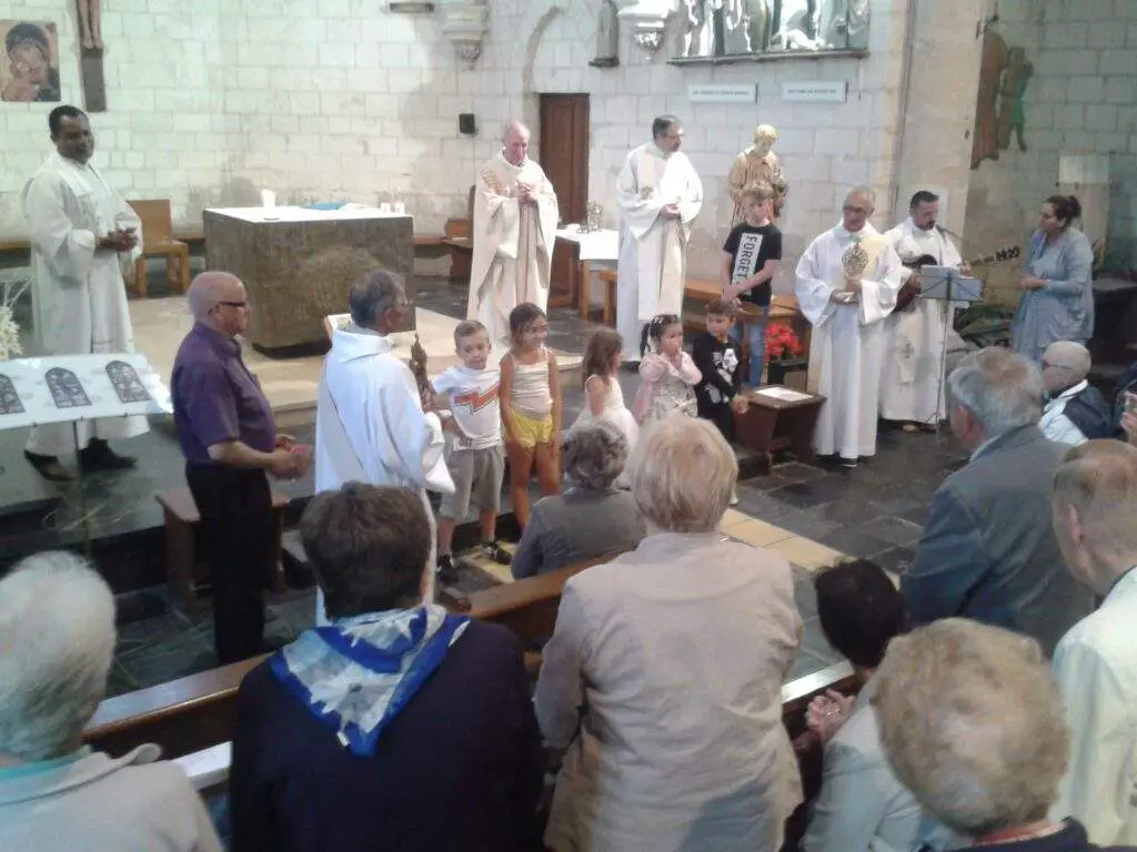 Église Maison Paroissiale D’amettes (Abri Du Pèlerin)