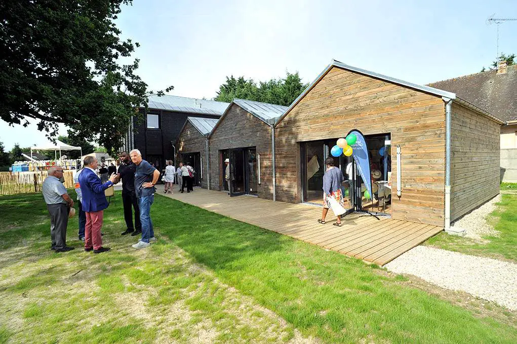 Église Maison Paroissiale Maison Paroissiale