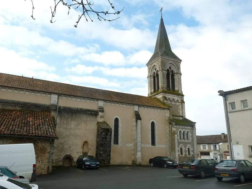 Église Massignac : Saint-paul