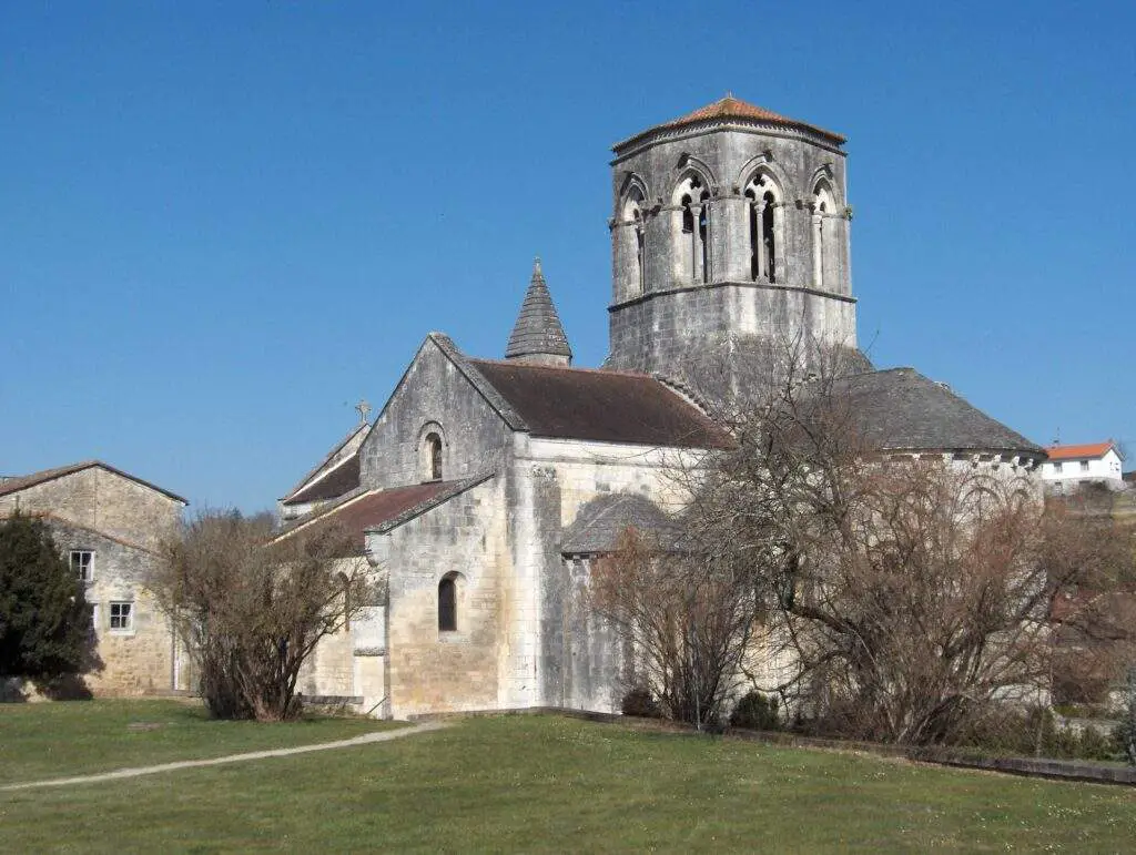 Église Mouthiers-sur-boëme : Saint Hilaire