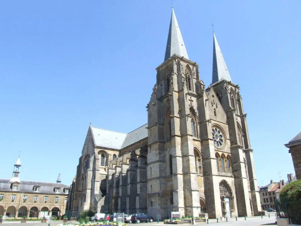Église Mouzon : Saint-martin