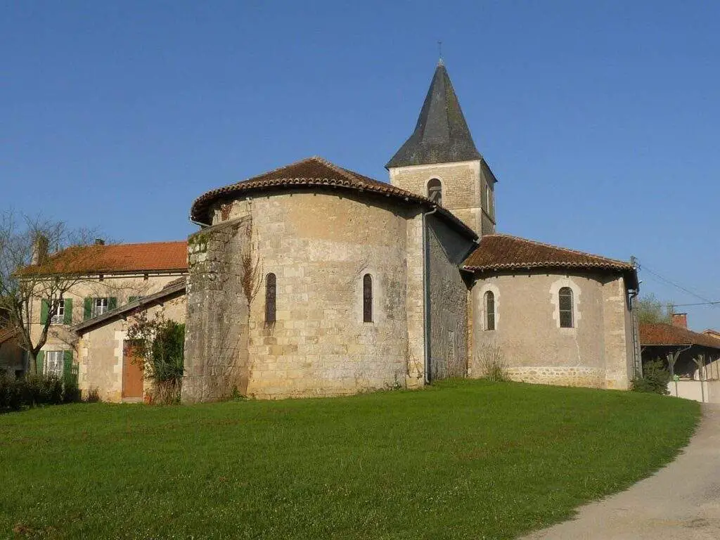 Église Nieuil : Saint Vivien