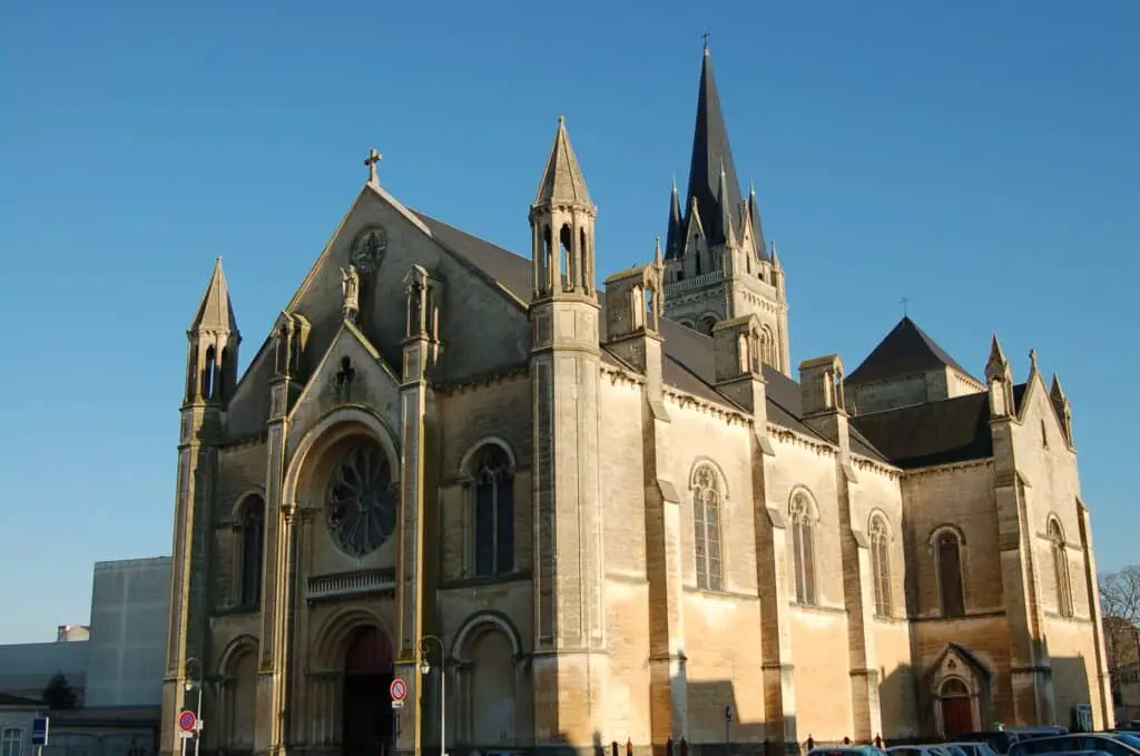 Église Niort (Saint Hilaire)