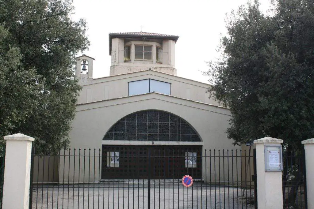 Église Notre Dame Des Chênes