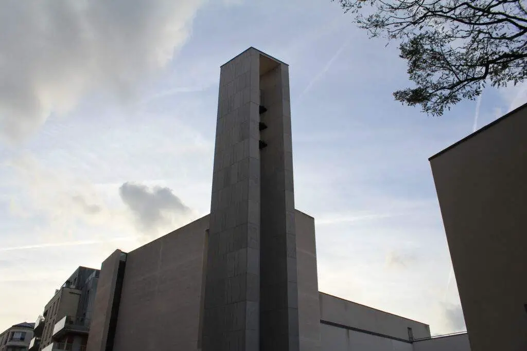 Église Notre Dame Du Saint Rosaire Des Lilas