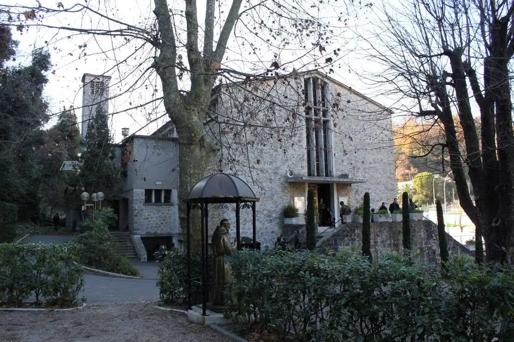 Église Notre Dame Du Vallon Des Fleurs