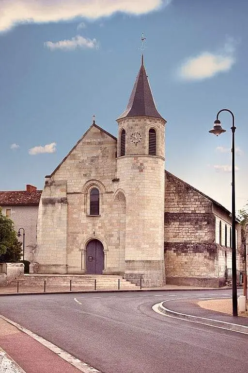 Église Ouzilly (Saint-hilaire)