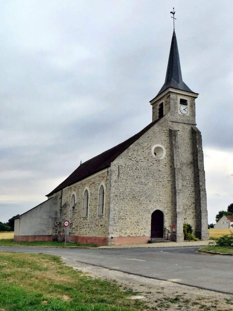 Église Pezarches Saint Nicolas
