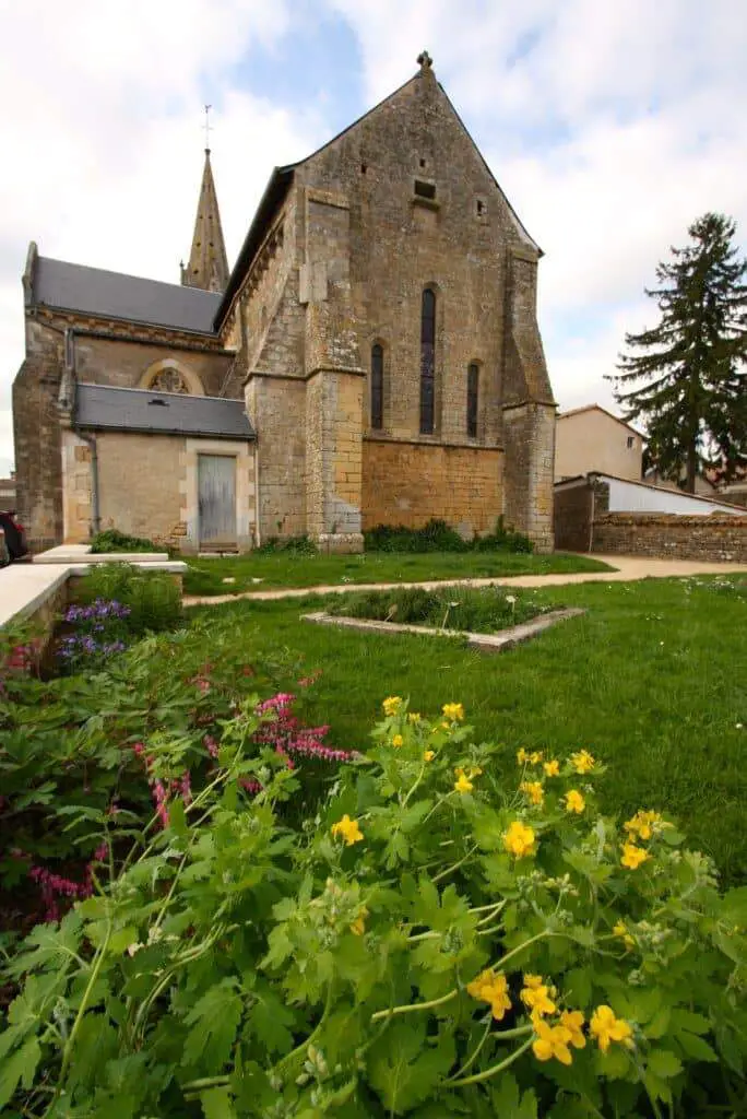Église Rouillé (Saint-hilaire)