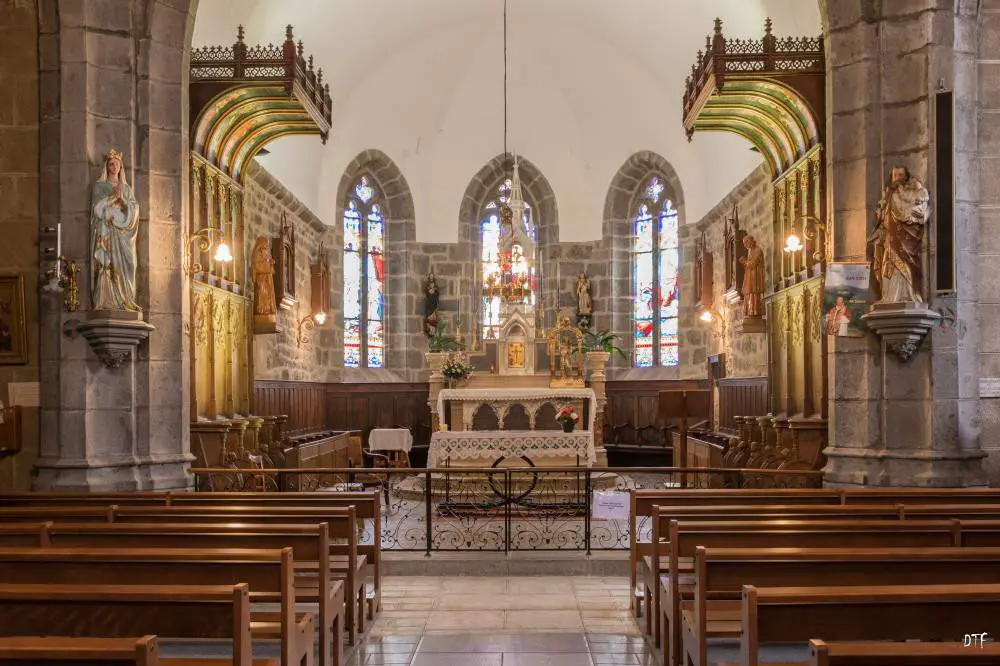 Église Saint-amand (Saint-chamant)