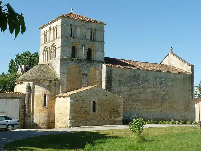 Église Saint-amant-de-bonnieure : Saint-amant