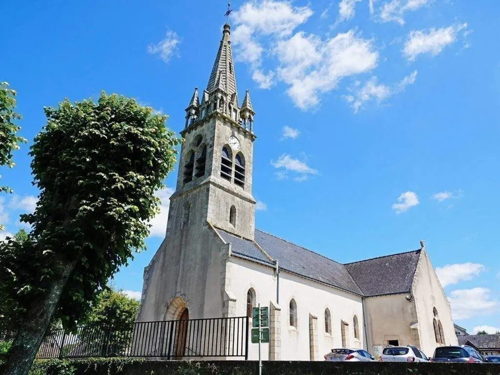 Église Saint-aubin (Brandivy)