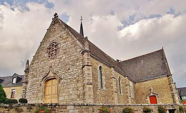 Église Saint-cyr Et Sainte-julitte (Molac)