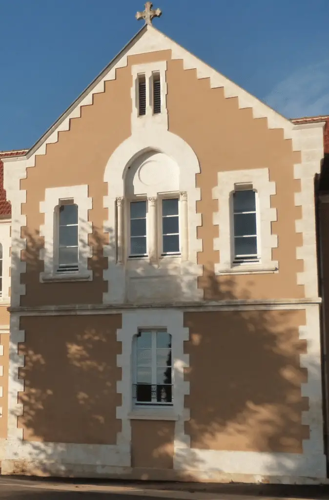 Église Saint-front : Maison de Retraite Sainte-marthe