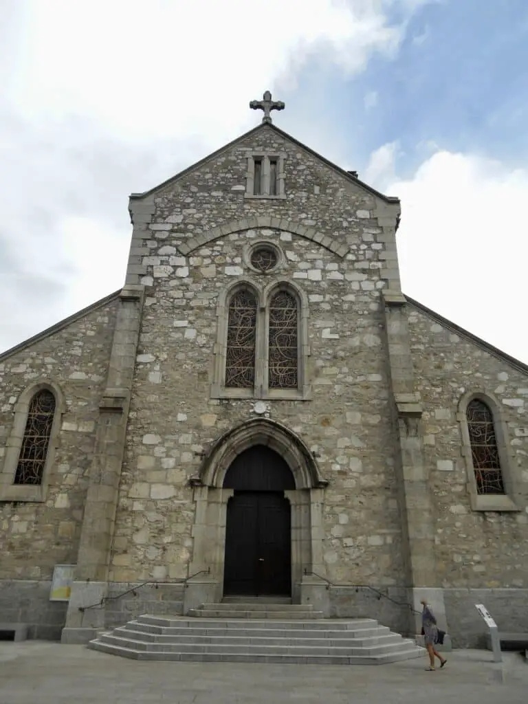 Eglise Saint-jean Baptiste