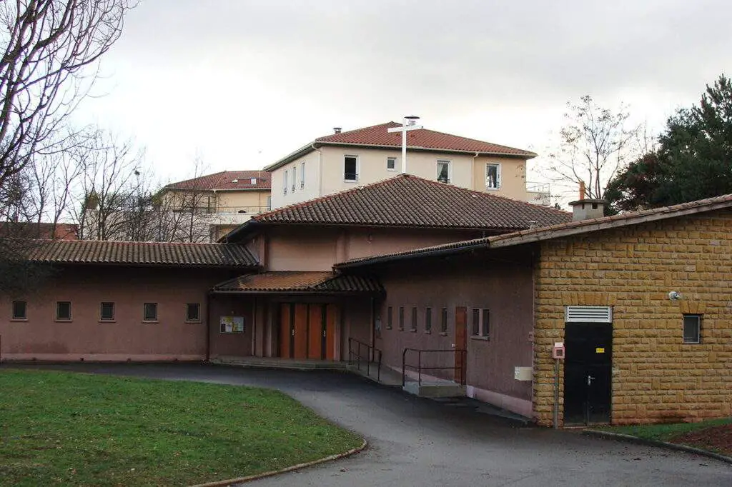 Église Saint Jean Marie Vianney (Chapelle Du Pérollier)