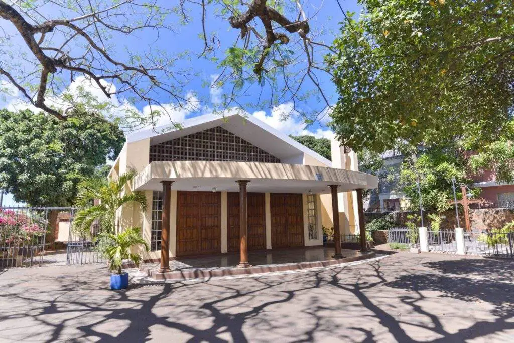 Église Saint Jean Marie Vianney