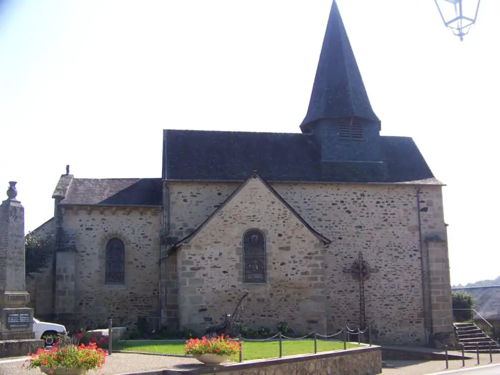 Église Saint-julien-de-brioude (Condat-sur-ganaveix)